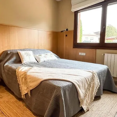 Nyaraló Montjuic Town House With Pool Girona