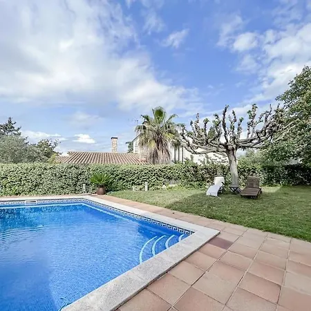 Nyaraló Montjuic Town House With Pool Girona